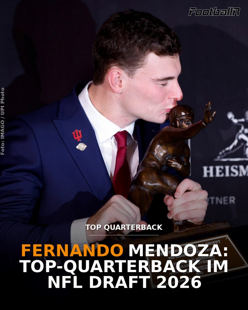 Fernando Mendoza im Anzug küsst Heisman-Trophäe, Symbol für Top-Quarterback im NFL Draft 2026