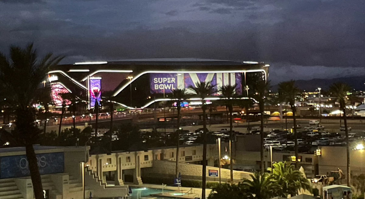 Super Bowl 2029 - NFL Super Bowl LVIII - Diese Beschreibung wurde automatisch generiert. Las Vegas NFL-Stadion bei Nacht, einer der berühmtesten Fußballorte der Stadt.