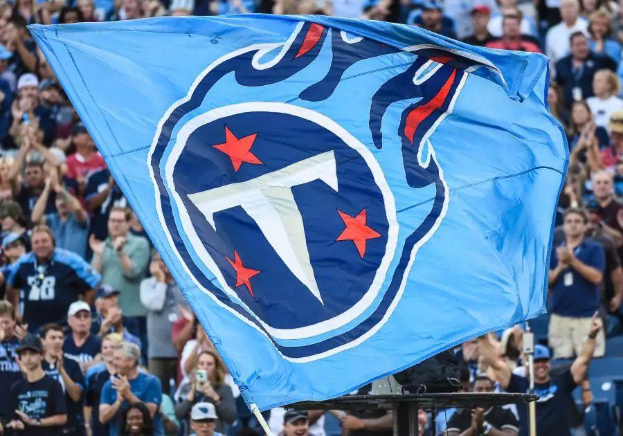 NASHVILLE, TN - OCTOBER 20: Tennessee Titans flag flying during a game between the Los Angeles Chargers and Tennessee Ti